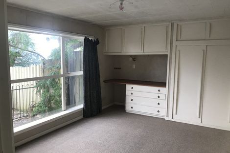 Photo of property in 32 Royal Road, Massey, Auckland, 0614