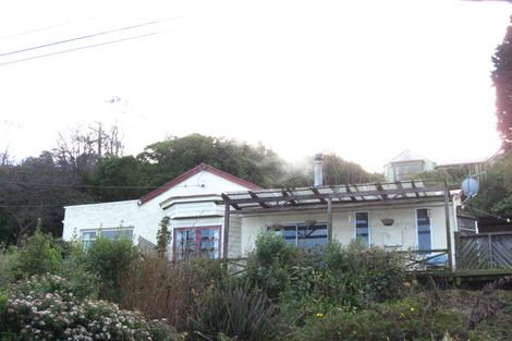 Photo of property in 19 Adderley Terrace, Ravensbourne, Dunedin, 9022