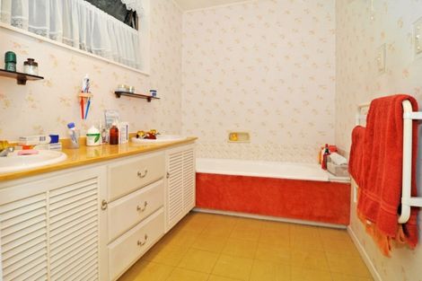 Photo of property in 16 Glengyle Street, Vauxhall, Dunedin, 9013