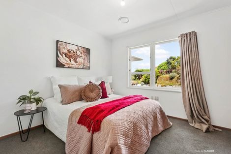 Photo of property in 3 Rossport Street, Johnsonville, Wellington, 6037