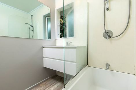 Photo of property in 1/28 Fairclough Road, Beach Haven, Auckland, 0626