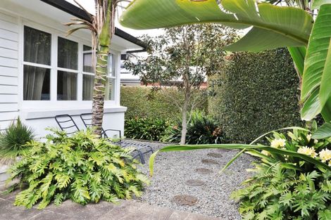 Photo of property in 58 Church Street, Devonport, Auckland, 0624