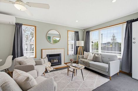 Photo of property in 4 Rathgar Road, Henderson, Auckland, 0610