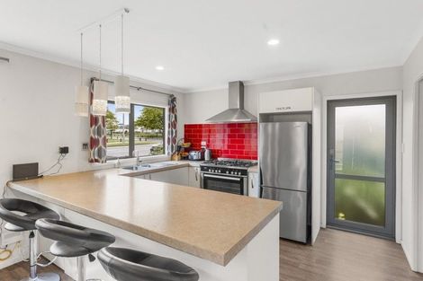 Photo of property in 160 Travis Road, New Brighton, Christchurch, 8083