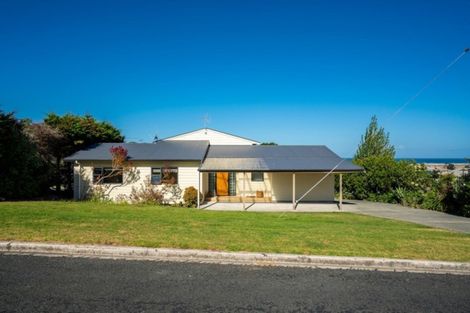 Photo of property in 22 Cullen Street, Mangawhai Heads, Mangawhai, 0505
