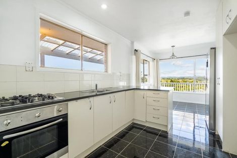 Photo of property in 62 Chorley Avenue, Massey, Auckland, 0614