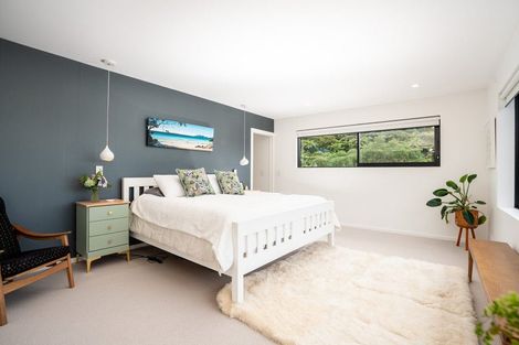 Photo of property in 17 Kim Street, Khandallah, Wellington, 6035