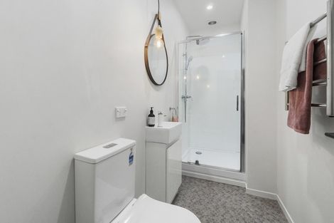 Photo of property in 8 Forsythe Place, Massey, Auckland, 0614