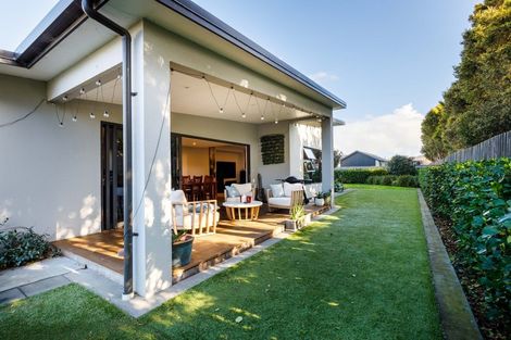 Photo of property in 25 Nadine Stanton Drive, Bell Block, New Plymouth, 4312