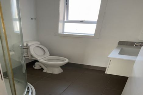 Photo of property in 174 Onewa Road, Northcote, Auckland, 0626