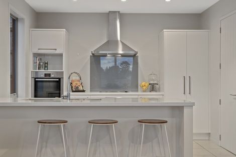 Photo of property in 10 Elena Place, Welcome Bay, Tauranga, 3112