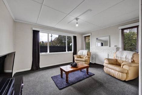 Photo of property in 76 High Street, Eltham, 4322