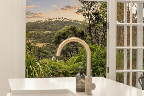 Photo of property in 1223 Old North Road, Helensville, 0875