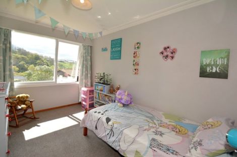 Photo of property in 18 Colquhoun Street, Glenross, Dunedin, 9011