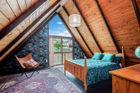 Photo of property in 12 Greenhill Crescent, Pakuranga, Auckland, 2010