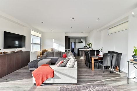 Photo of property in 217 Meola Road, Point Chevalier, Auckland, 1022