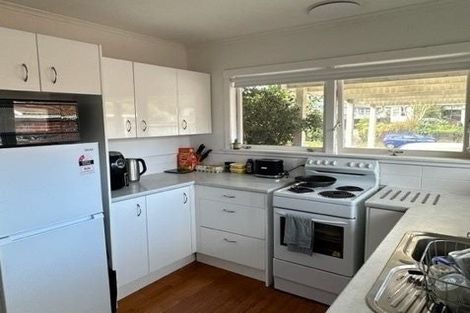 Photo of property in 1/87 Lake Road, Belmont, Auckland, 0622