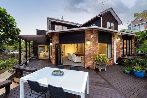 Photo of property in 2/73a Park Rise, Campbells Bay, Auckland, 0630