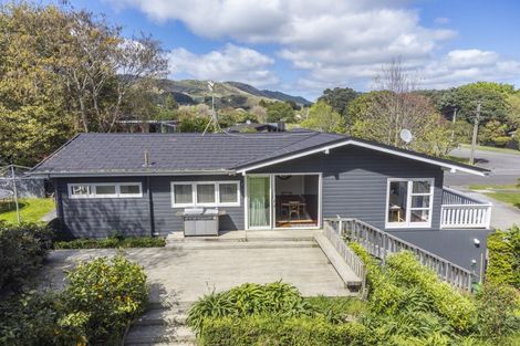 Photo of property in 75 Kohekohe Road, Waikanae, 5036