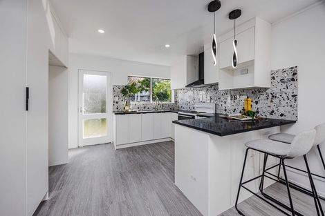 Photo of property in 2/29 Trentham Road, Papakura, 2110