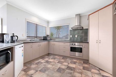 Photo of property in 4 Owhatiura Drive, Lynmore, Rotorua, 3010