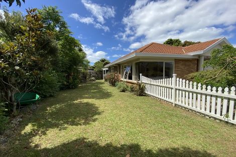 Photo of property in 8 Corfield Way, Burswood, Auckland, 2013