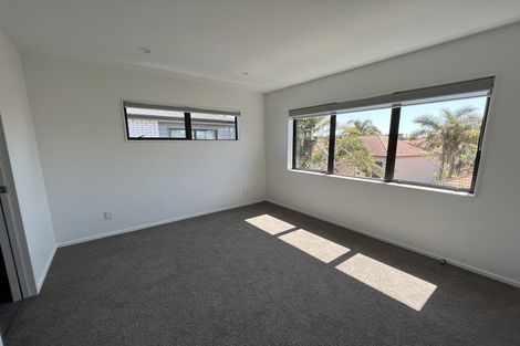 Photo of property in 9a Kaweka Street, New Lynn, Auckland, 0600