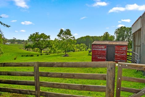 Photo of property in 72 Oneriri Road, Kaiwaka, 0573