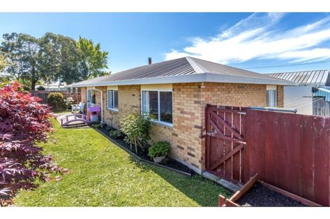 Photo of property in 2/139 Gilberthorpes Road, Hei Hei, Christchurch, 8042