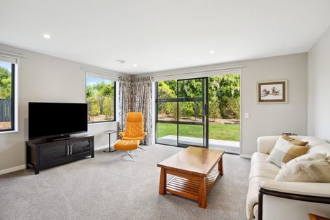 Photo of property in 5 Bressay Way, Waikanae, 5036