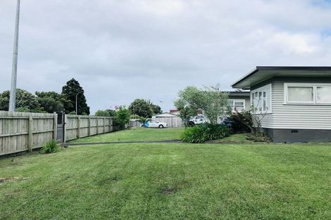 Photo of property in 119 Te Atatu Road, Te Atatu South, Auckland, 0610