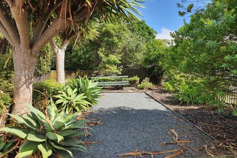 Photo of property in 10 Red Hills Road, Massey, Auckland, 0614