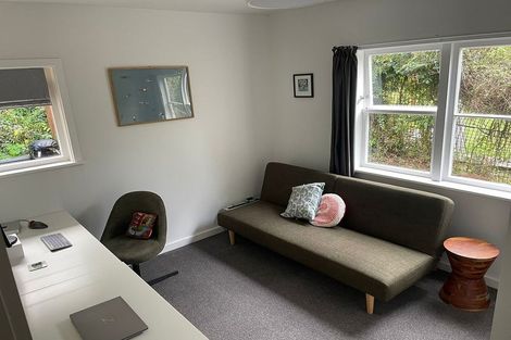 Photo of property in 138 Miromiro Road, Normandale, Lower Hutt, 5010