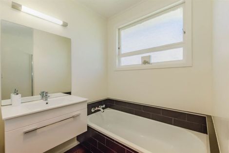 Photo of property in 5 Riwai Street, Paraparaumu, 5032