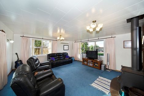 Photo of property in 12 Green Lane, Hawera, 4610