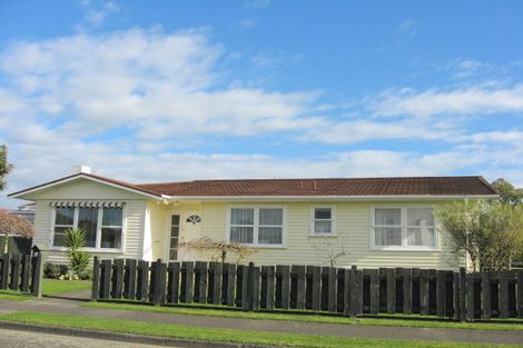 Photo of property in 2 Grey Street, Levin, 5510