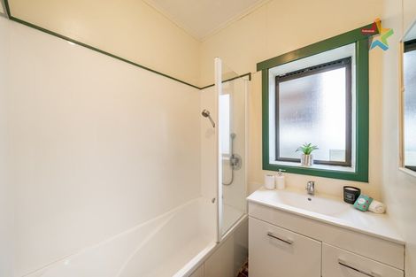 Photo of property in 16 Brook Street, Waiwhetu, Lower Hutt, 5010