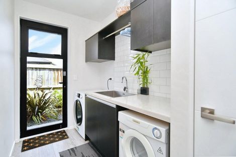 Photo of property in 19 Ballinger Place, Kaiapoi, 7630