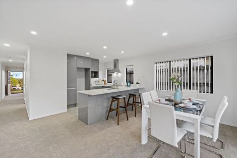 Photo of property in 10 Taatahi Street, Weymouth, Auckland, 2103