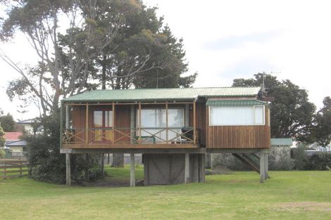 Photo of property in 103 Short Road, Whangamata, 3620