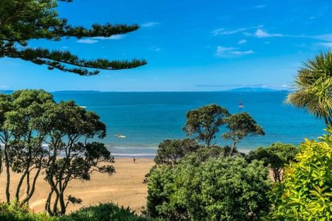 Photo of property in 32 Whitby Crescent, Mairangi Bay, Auckland, 0630