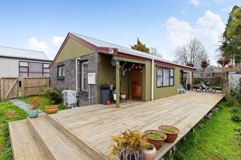 Photo of property in 15 Taniwha Street, Frankton, Hamilton, 3204
