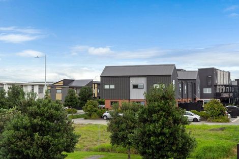 Photo of property in 32 Waka Moana Drive, Hobsonville, Auckland, 0616