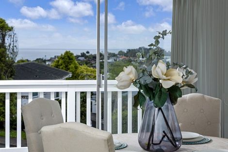 Photo of property in 1 Phillipa Place, Browns Bay, Auckland, 0630