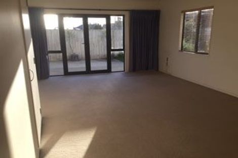 Photo of property in 5p Dryden Place, Mount Wellington, Auckland, 1051