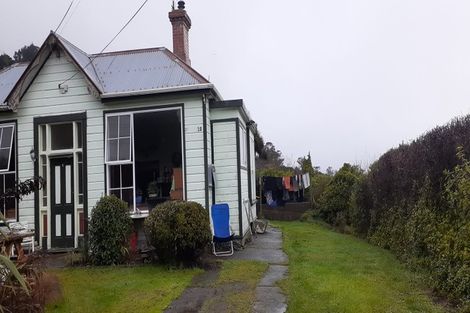 Photo of property in 20 Athol Place, Ravensbourne, Dunedin, 9022