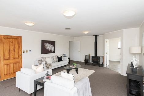 Photo of property in 6 Maracas Crescent, Grenada Village, Wellington, 6037