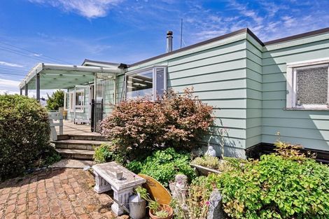 Photo of property in 3 Morton Street, Tuatapere, 9620