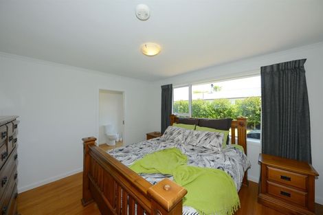 Photo of property in 1 Yardley Street, Avonhead, Christchurch, 8042