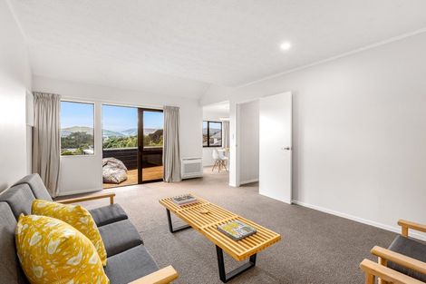 Photo of property in 8 Sailmaker Close, Whitby, Porirua, 5024